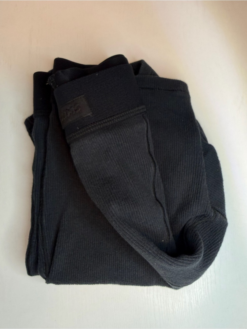 SKIMS size medium Black Ribbed Thermal Leggings boy shorts women's 🎱